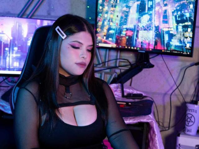 LuciaRobertz - Live porn &amp; sex cam - 19027774