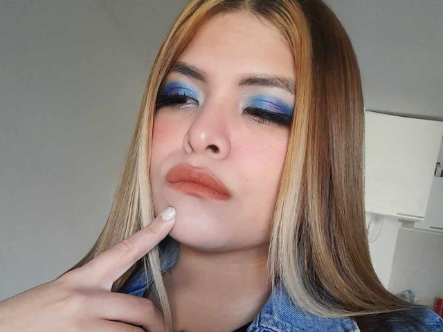 LuciaRobertz - Live porn &amp; sex cam - 19027906