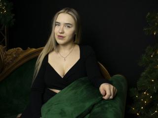LeraBriston - Live porn &amp; sex cam - 19030446