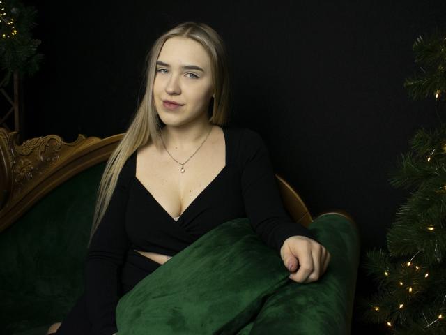 LeraBriston - Live Sex Cam - 19030446
