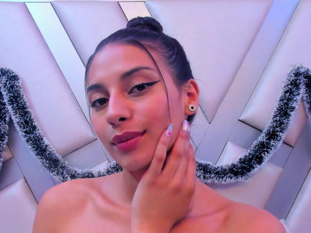 ChelseaBleiz - Live porn &amp; sex cam - 19041666