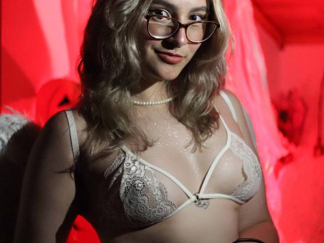 CarolineJones69 - Sexe cam en vivo - 19047970