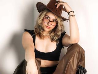 CarolineJones69 - Sexe cam en vivo - 19048158