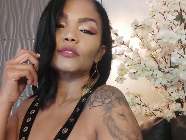 ExoticLyla - Porno na żywo i seks kamera - 19052234