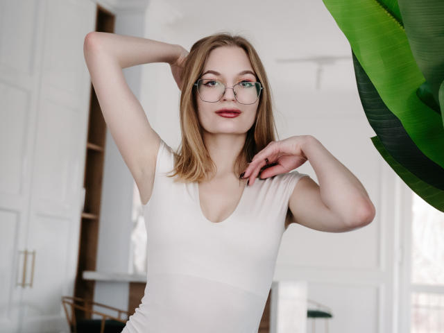 JanineTate - Camera khiêu dâm &amp; quyến rũ trực tiếp - 19059118