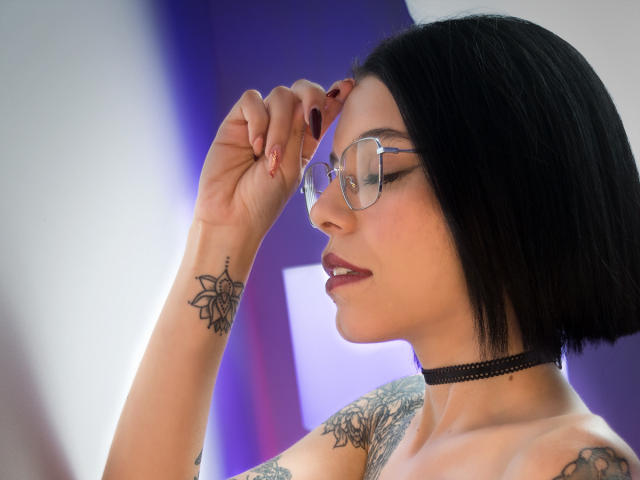 MeganRouseX - Live sex cam - 19060566
