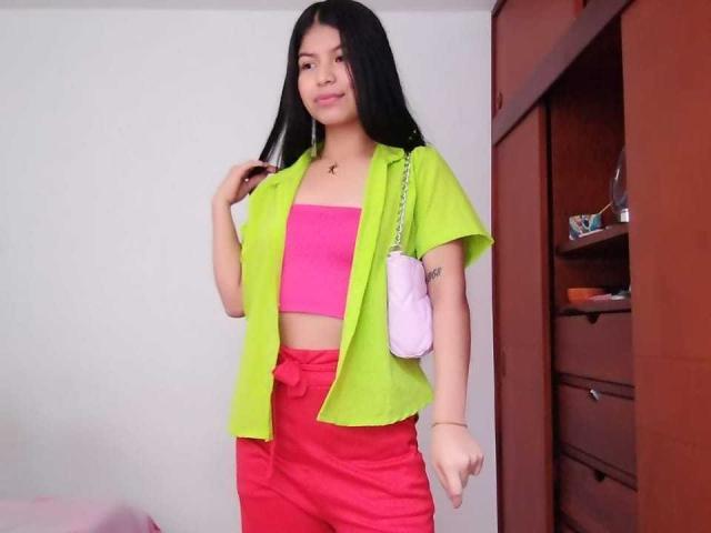 KaraMyers - Live porn &amp; sex cam - 19070026