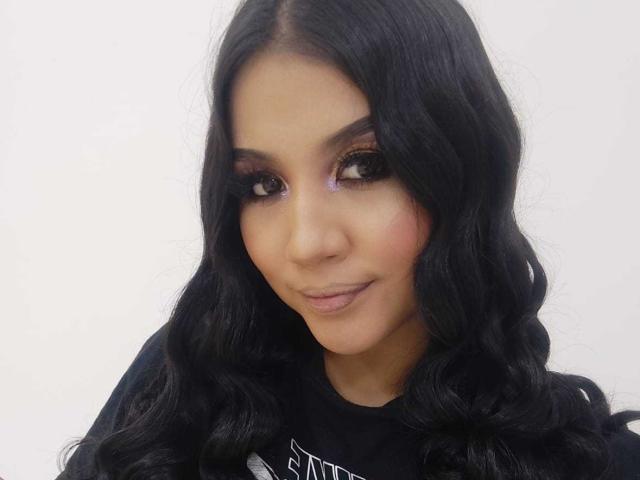 CarolineAkimov - Live porn &amp; sex cam - 19074762