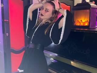 IsadoraArtinan - сексуальная веб-камера в реальном времени - 19075134