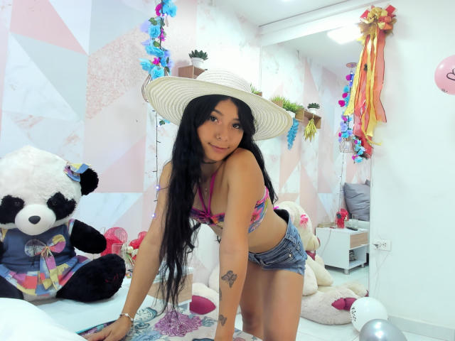 NinaDiaz - Live porn &amp; sex cam - 19076322