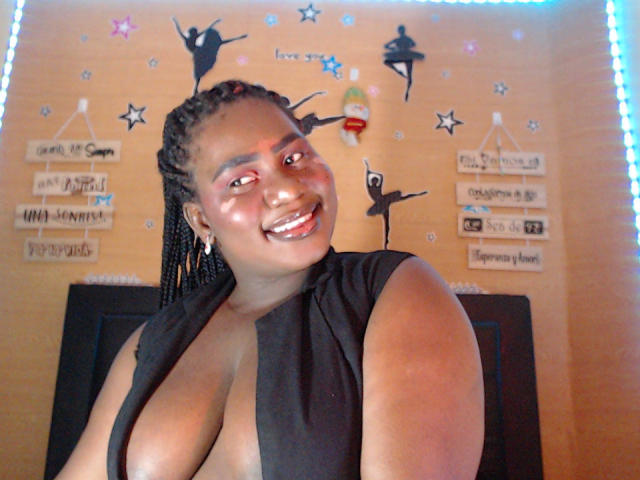 Dilay - Live porn &amp; sex cam - 19077010