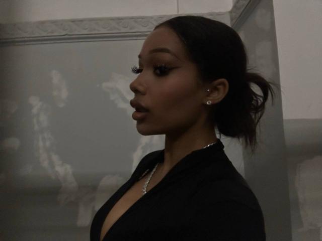 MikaCutie - Sexe cam en vivo - 19079670