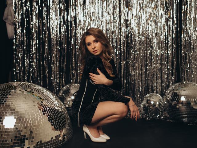 TaliaSunshine - Live sex cam - 19080374