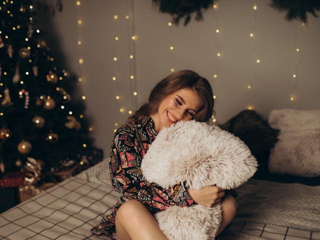 TaliaSunshine - Live sex cam - 19082654