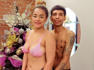JuliaXJustin - Live porn &amp; sex cam - 19083910