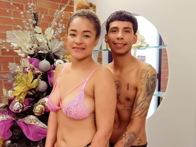 JuliaXJustin - Live porn &amp; sex cam - 19083910