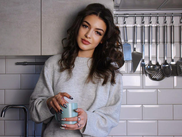 SilenaWalton - Live Sex Cam - 19084694