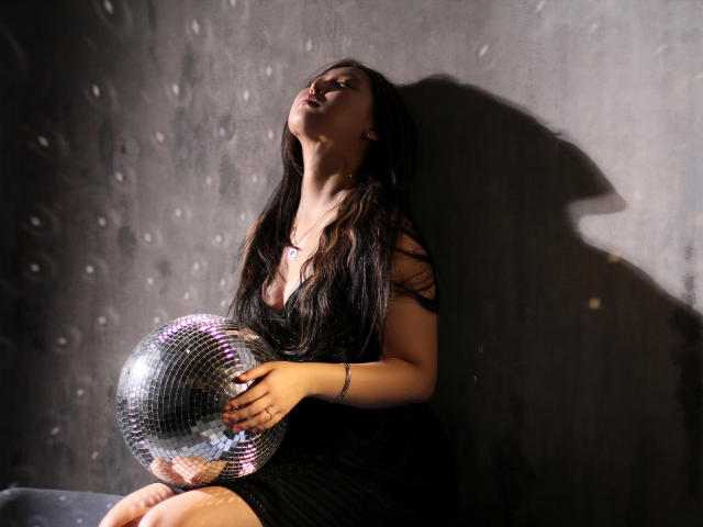 KamilaLewis - Sexe cam en vivo - 19095722