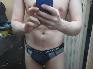 VladZhig - Live porn &amp; sex cam - 19108322