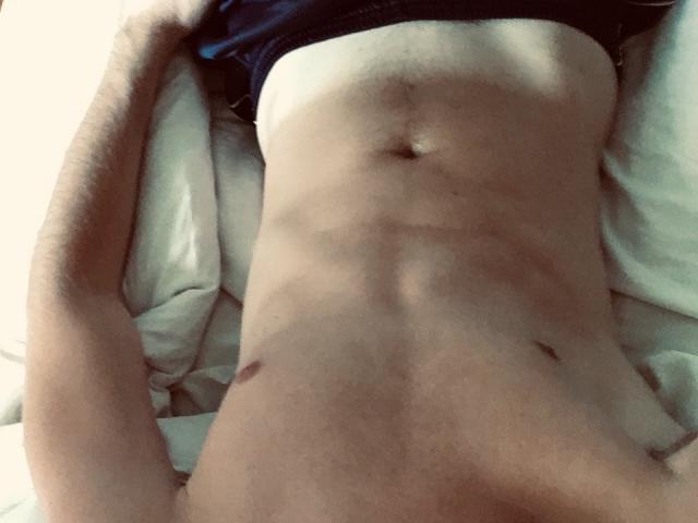 VladZhig - Live porn &amp; sex cam - 19108350