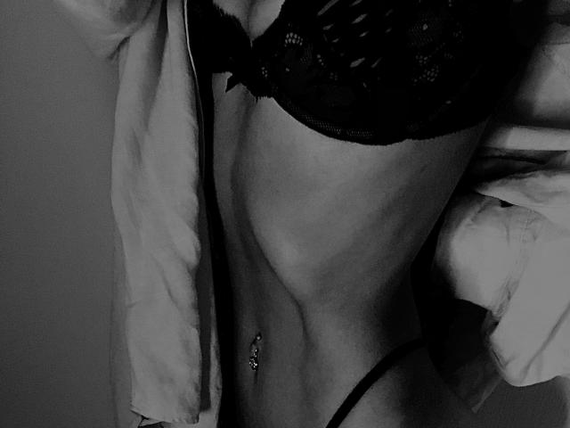 Julaiya - Live porn &amp; sex cam - 19109978