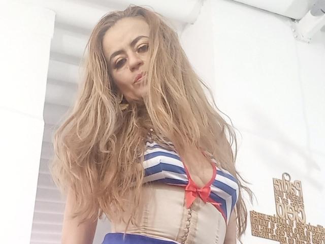 Maghenta - Live Sex Cam - 19112418