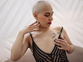 MissKatalina - Live sex cam - 19113522