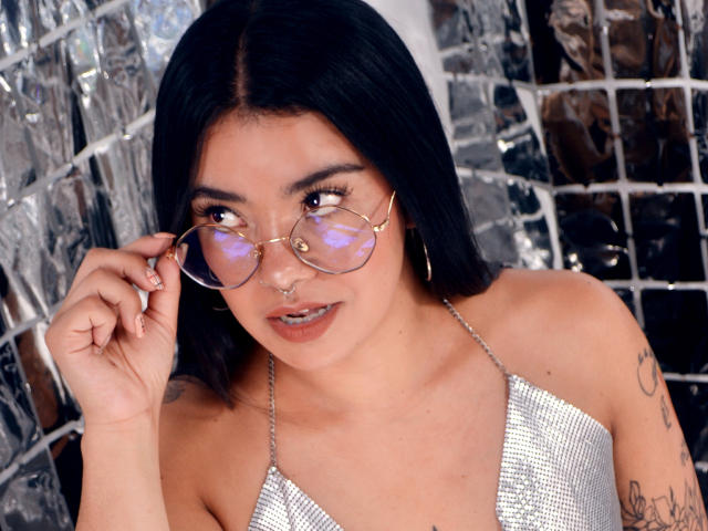 EmmaRuiz - сексуальная веб-камера в реальном времени - 19118050