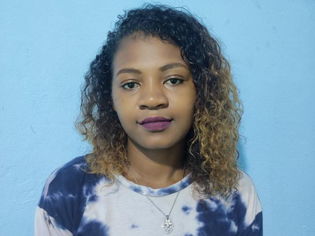 Emirah - Sexe cam en vivo - 19121402