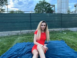 SkylarRedstone - Live porn &amp; sex cam - 19125410