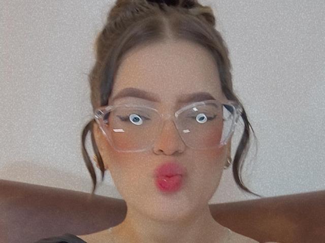 KimSummer - Live porn &amp; sex cam - 19126230