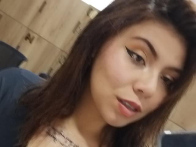 RebeccaSimmons - Live porn &amp; sex cam - 19127634