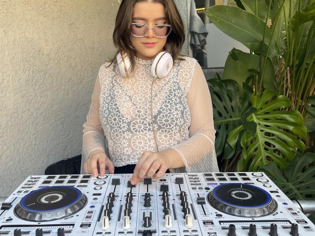 KimSummer - Live porn &amp; sex cam - 19132454