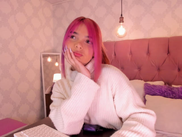 EmilieXGray - Sexe cam en vivo - 19135682