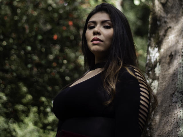 RebeccaSimmons - Élő pornó és szexkamera - 19140986