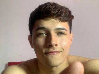 LiamAndrews - Live porn &amp; sex cam - 19148626