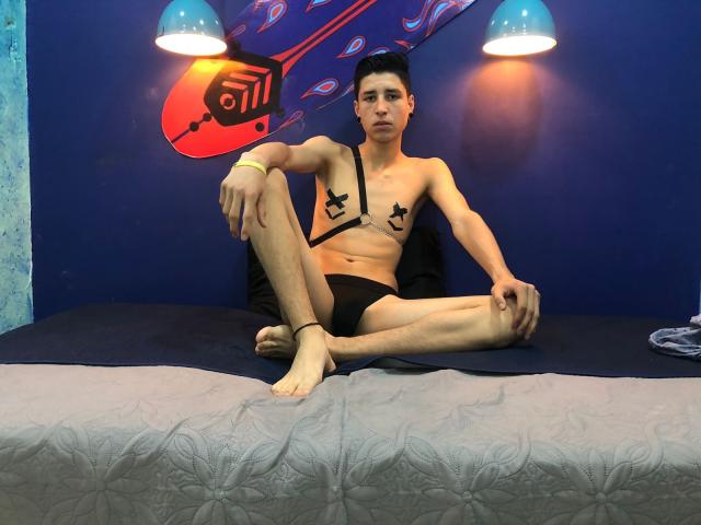 ThannosFoxy - Live porn &amp; sex cam - 19151918