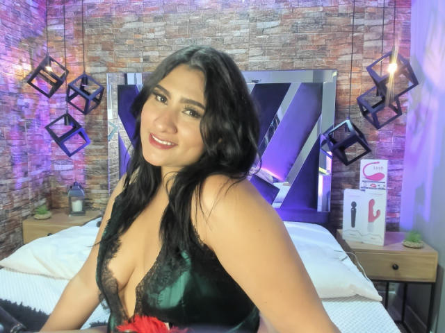 ShiaraRussi - Live porn &amp; sex cam - 19153506