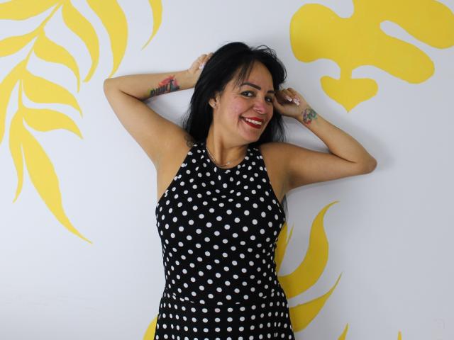 LailaCastillo - Live porn &amp; sex cam - 19163242