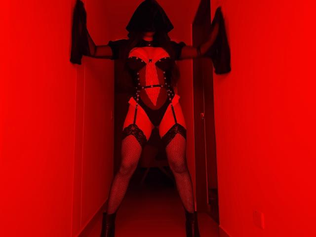 MeganWisse - Live sex cam - 19171990