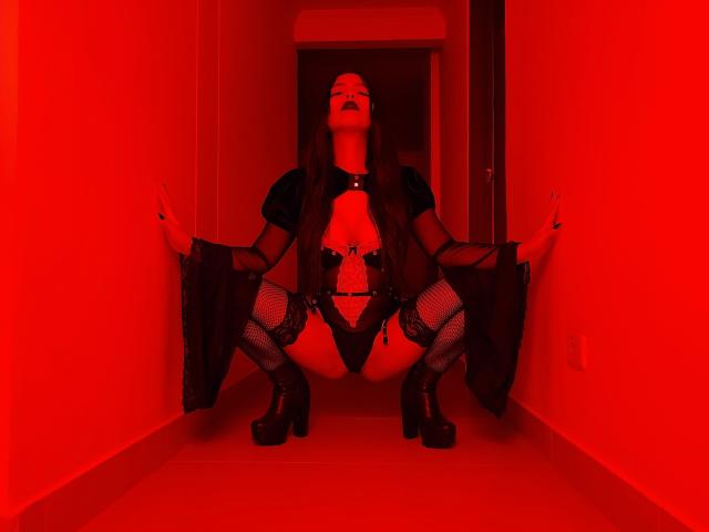 MeganWisse - Live porn &amp; sex cam - 19172010