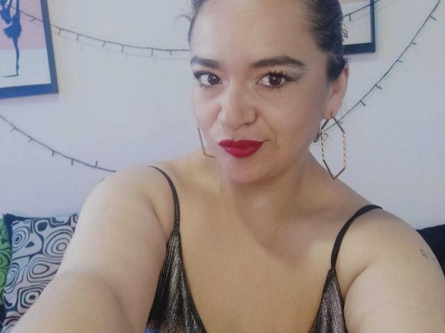NaugthyCurvy - Live porn &amp; sex cam - 19173818