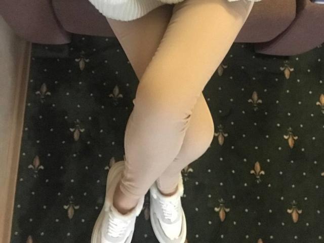 Fellinia - Live porn &amp; sex cam - 19185018