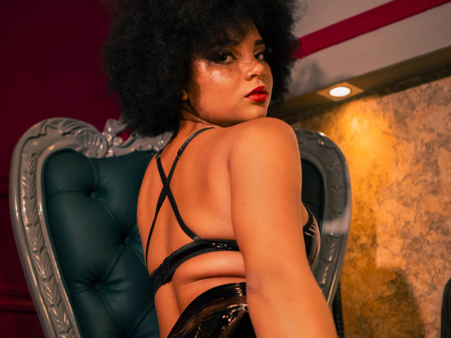 JuliaCarther - Live porn &amp; sex cam - 19188302