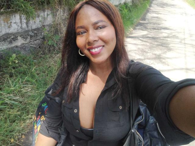 EmiraHot - Live porn &amp; sex cam - 19188738