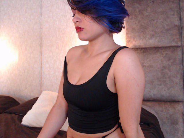 CassieJones - Live porn &amp; sex cam - 19192690