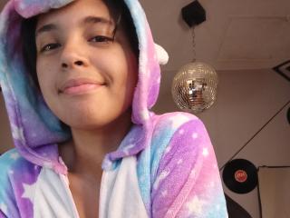 EmmaParfois - Live porn &amp; sex cam - 19193282