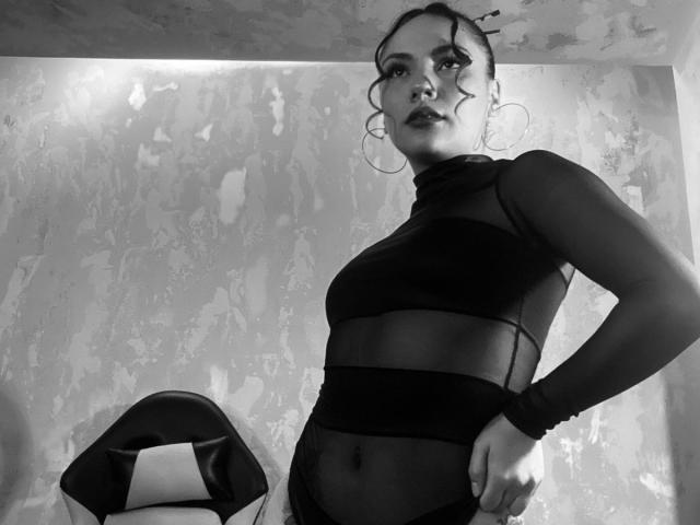 ValeryHarllow - ライブポルノ&amp;セックスカム - 19193698