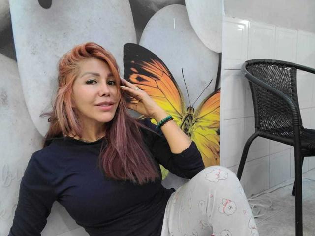 LeslyThompson - Live Sex Cam - 19198522