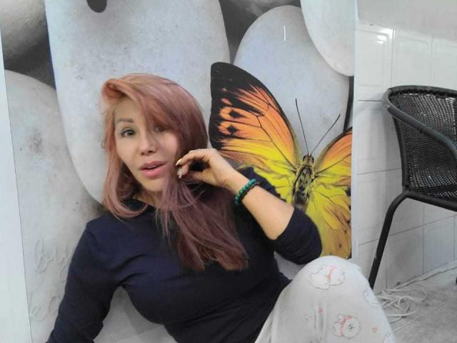 LeslyThompson - פורנו בשידור חי ומצלמת סקס - 19198550